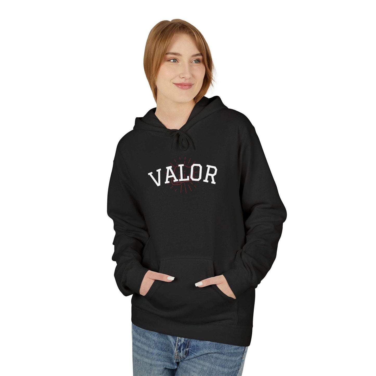 Pull a capuche VALOR – Essential Drop noir porter par un sportif