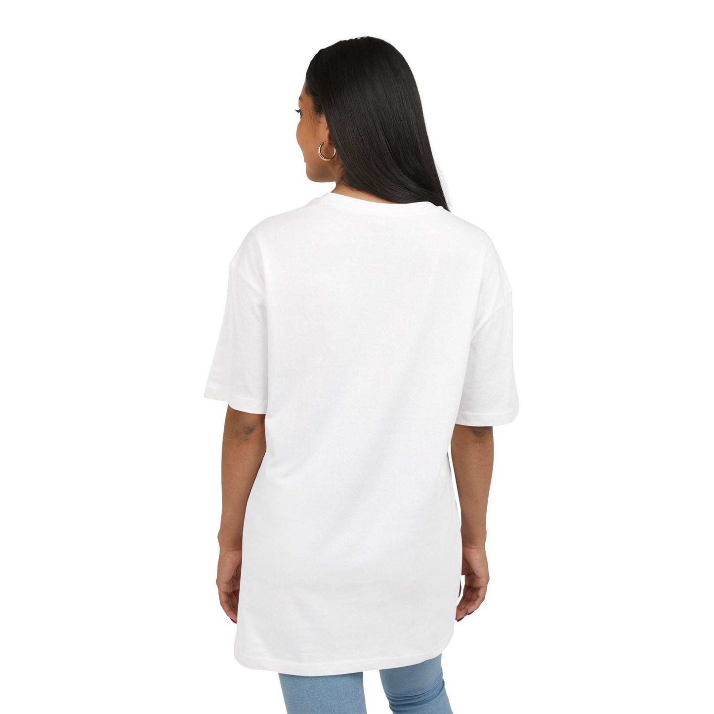 Tee shirt oversize VALOR – Bravoure Éternelle blanc porter par un sportif