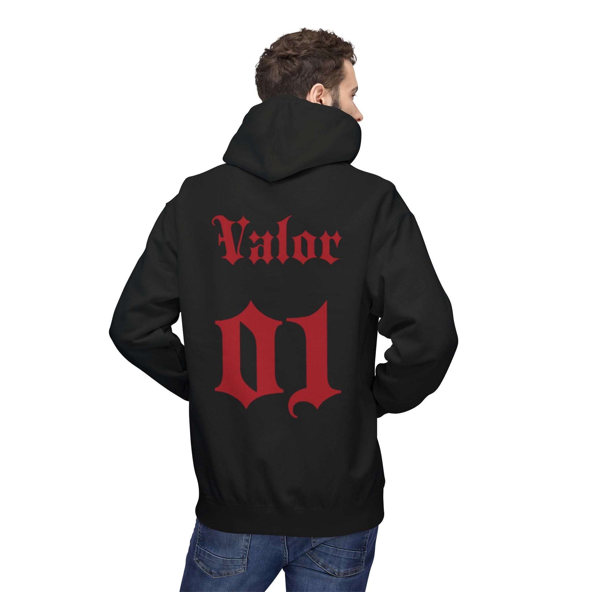 Hoodie VALOR – Team 01 de face porter par un sportif