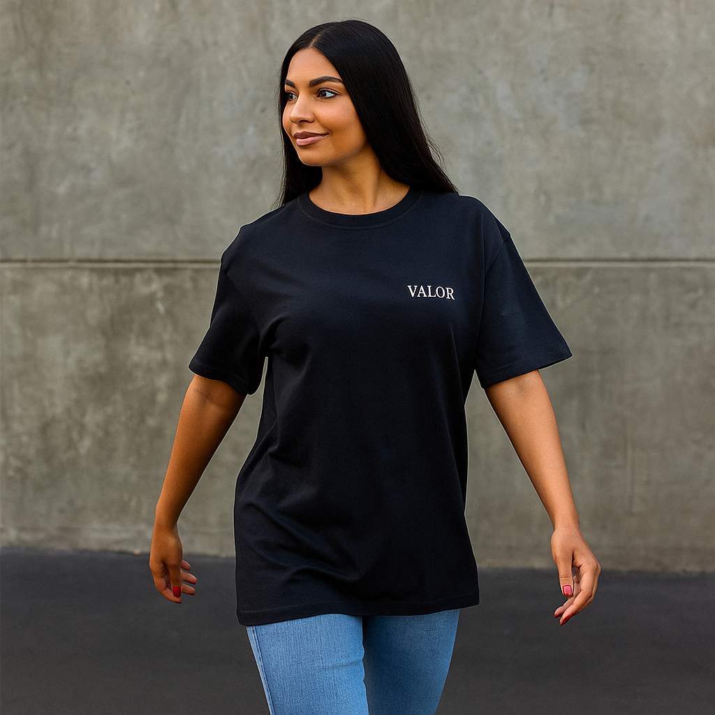 Tee shirt oversize VALOR – Le Poids du Monde noir porter par un sportif