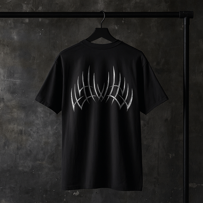 T-shirt noir VALOR – Thorns en coton avec motif couronne d’épines futuriste au dos, symbole de résilience et force.