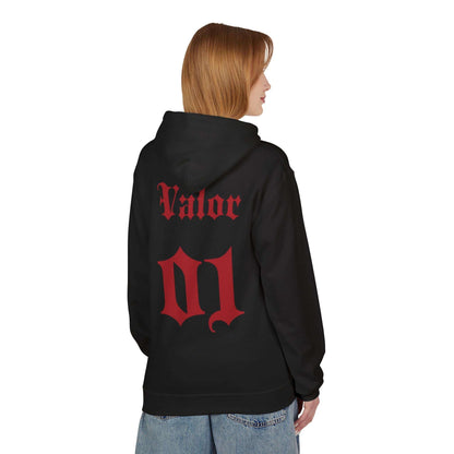Hoodie VALOR – Team 01 de face porter par un sportif