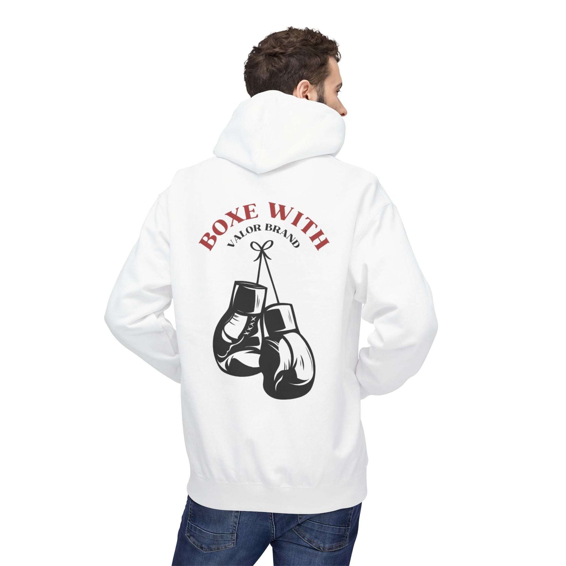 Pull a capuche VALOR – Boxing Spirit blanc porter par un sportif