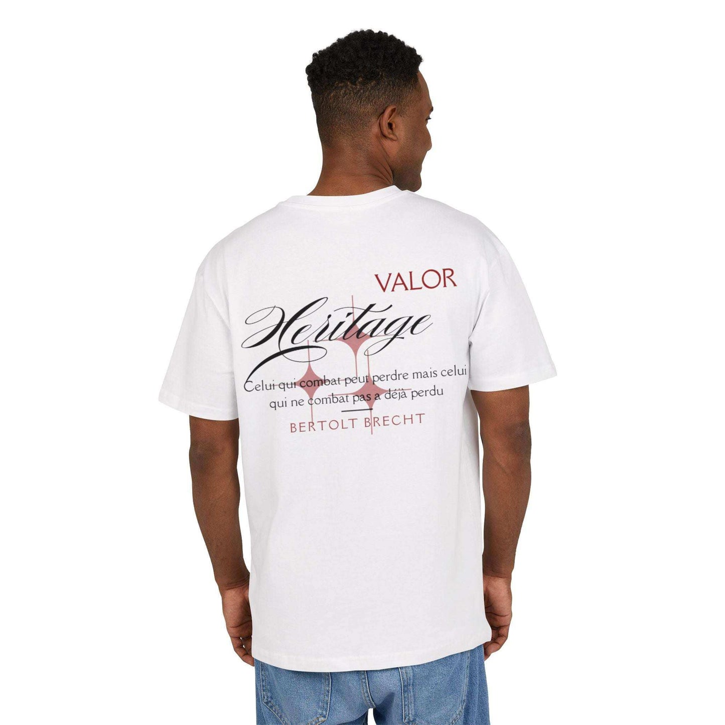 tee shirt oversize VALOR – Héritage blanc porter par un sportif